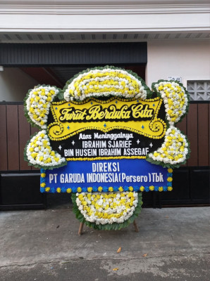 Papan Bunga Duka di Karossa